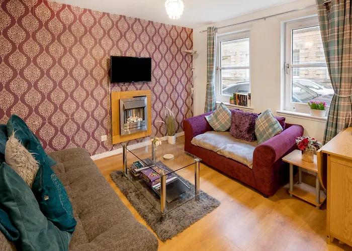 Charming 1Br Apartment Close To Centre With Free Parking